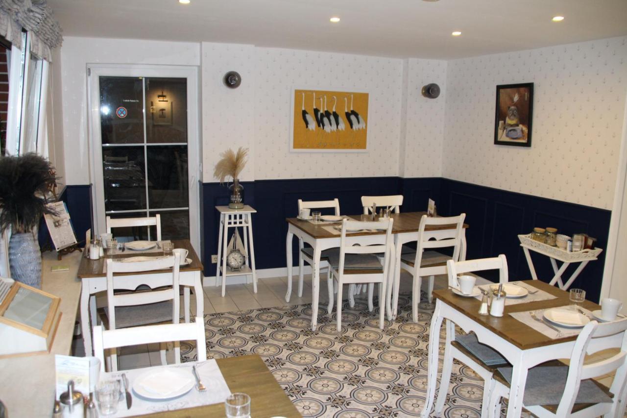 Pension Zur Brandung Busum Exterior photo